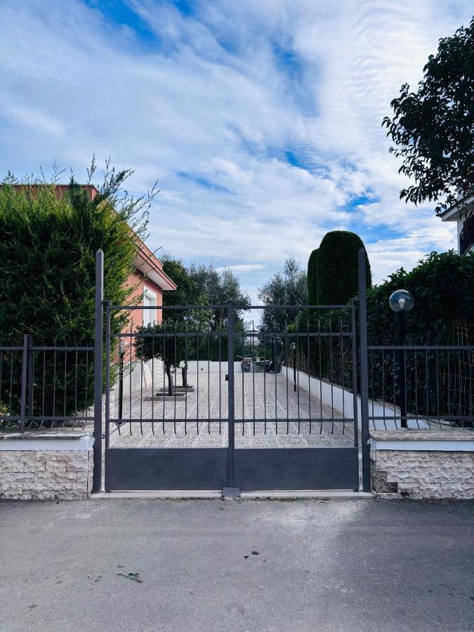Villa Raffaele Trani Exteriér fotografie